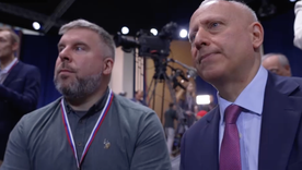 El corresponsal de la BBC Steve Rosenberg y el productor Ben Tavener son sometidos a inspecciones adicionales cada vez que entran y salen de Rusia.