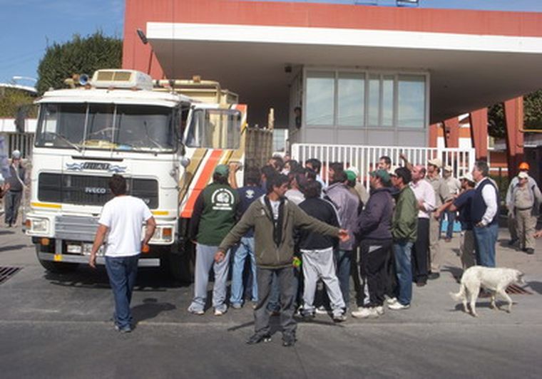 Así está la entrada en el carril Rodríguez Peña. Foto: MDZ
