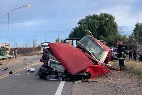 El conductor de la camioneta murió en el acto al ser colisionado por un camión en San Rafael El conductor de la camioneta murió en el acto al ser colisionado por un camión en San Rafael
