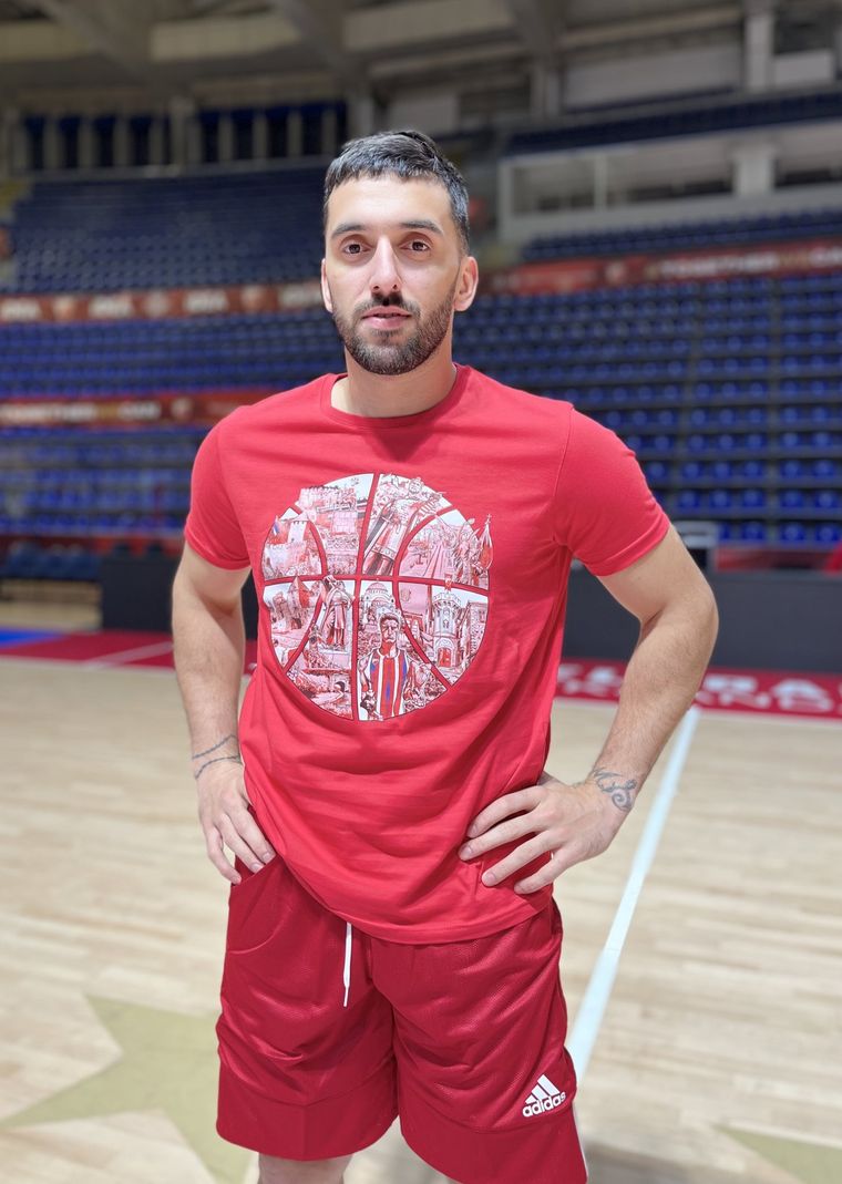 Campazzo en su primera práctica en Estrella Roja.