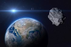 El asteroide podría impactar contra la Luna o la Tierra. Foto: Shutterstock
