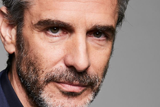 Foto: https://hips.hearstapps.com/hmg-prod.s3.amazonaws.com/images/leonardo-sbaraglia-1593087367.jpg