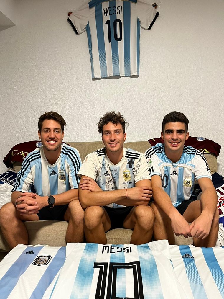 Danilo De Benedectis, Leandro Bertarini y Manuel López se encuentran en Alicante desde mayo con la ilusión de asistir al Mundial. Foto: Gentileza