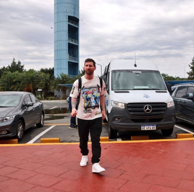 Lionel Messi tiene ofertas de varias ligas para seguir su carrera. Foto: Captura de pantalla.