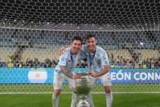 Una semana atrás, junto a Leo Messi, Nico Tagliafico festejaba la obtención de la Copa América. Foto: Instagram @tagliafico3 Una semana atrás, junto a Leo Messi, Nico Tagliafico festejaba la obtención de la Copa América. Foto: Instagram @tagliafico3