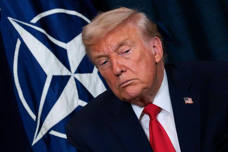 El presidente de Estados Unidos (EE.UU.), Donald Trump, afirmó este viernes que una importante flota naval estadounidense se dirige hacia Irán﻿.