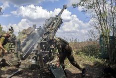 artillería ucraniana obús M777 La artillería de Ucrania tiene el poderoso obús M777, de EEUU. Foto: Efe.