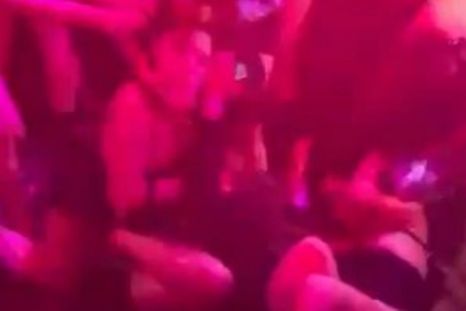 La batalla campal ocurrió en la discoteca Teos. La batalla campal ocurrió en la discoteca Teos.