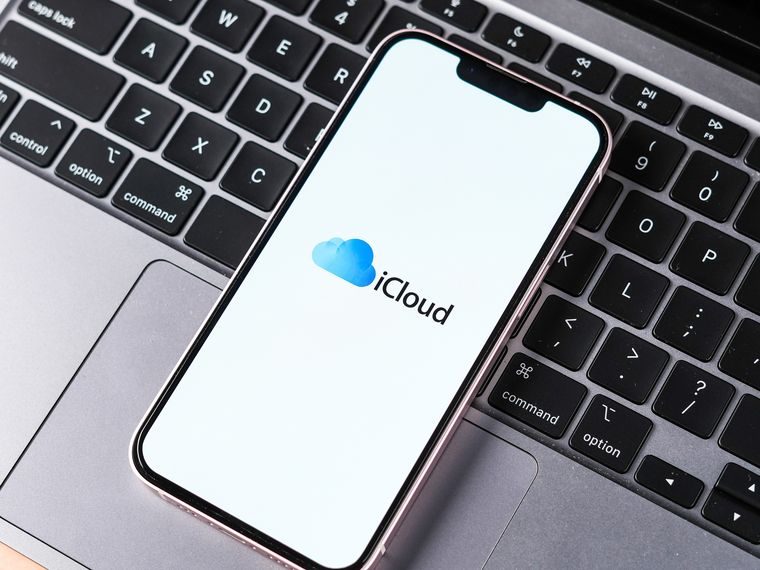 La falta de almacenamiento en los dispositivos de Apple impulsa la necesidad de contratar servicios digitales en la nube. La falta de almacenamiento en los dispositivos de Apple impulsa la necesidad de contratar servicios digitales en la nube.