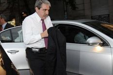 anibal f.: nada en la constitucion impide que boudou siga ejerciendo