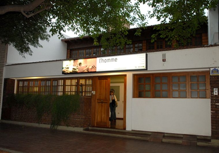 El polémico centro de estética masculina de Julio A. Lemos 55, Godoy Cruz. Foto: MDZ