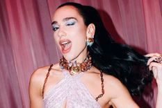 Dua Lipa sorprendió publicando su número telefónico en redes sociales. Dua Lipa sorprendió publicando su número telefónico en redes sociales.
