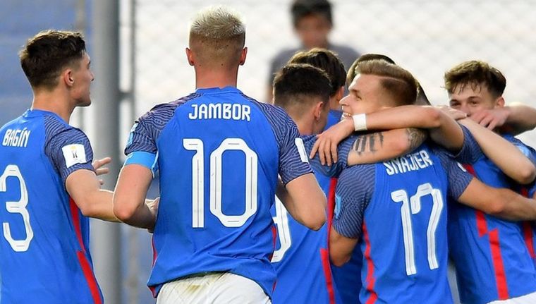 Eslovaquia comenzó el mundial goleando a Fiji.