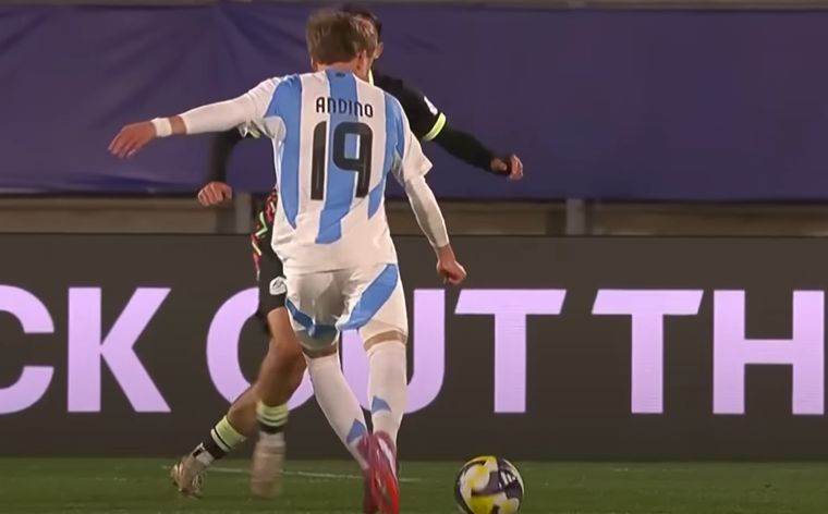 Santino Andino anotó el cuarto tanto de la Selección argentina.&nbsp;