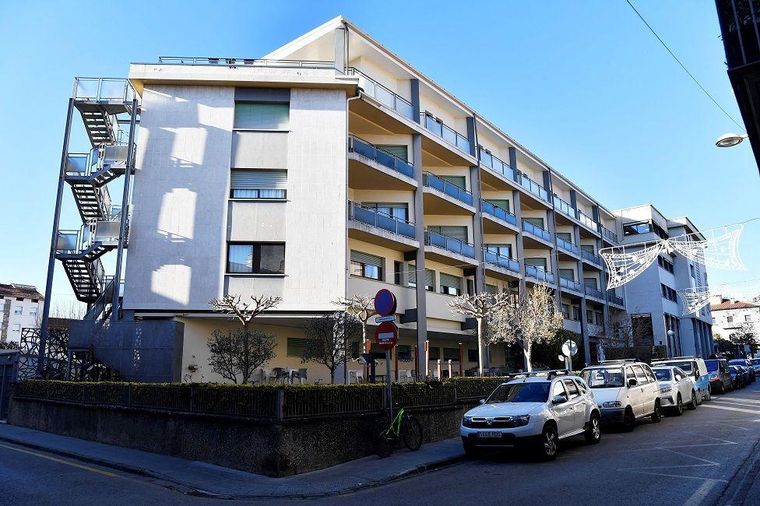 Cuando se dio a conocer que Branyas era en la persona más longeva del mundo, la atención mediática se dirigió a ella. Esta foto fue tomada en enero de 2023 y muestra la residencia para adultos mayores donde vivía, en Olot, cerca de Barcelona.