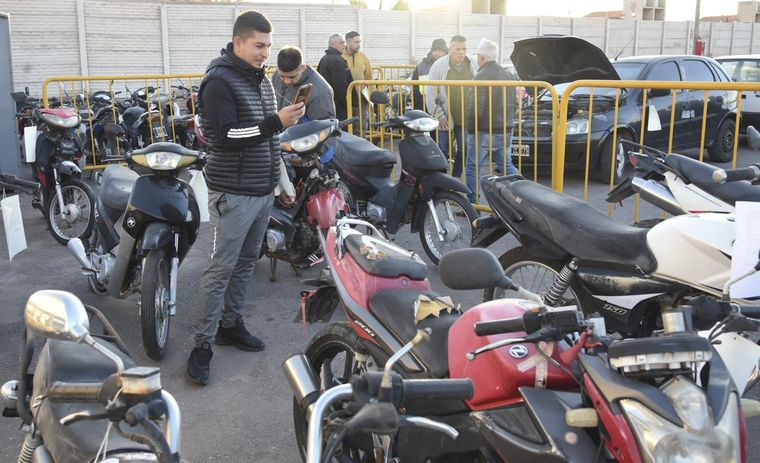 Subasta de motos y autos en Guaymallén.