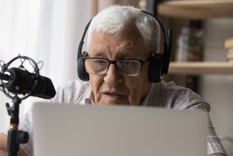 Cada vez son más los jubilados que continúan con su vida laboral. Foto: Shutterstock Cada vez son más los jubilados que continúan con su vida laboral. Foto: Shutterstock