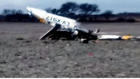El intendente, que piloteaba la avioneta, murió en el acto. El intendente, que piloteaba la avioneta, murió en el acto.