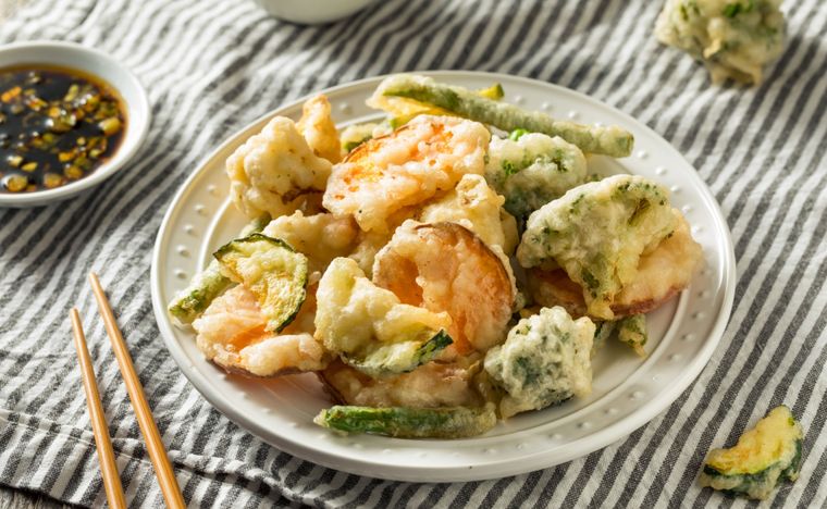 Tempura de vegetales Una receta simple y deliciosa en minutos. Foto: Shutterstock