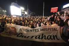 los residentes del hospital garrahan negaron recibir un aumento y coparon el obelisco los residentes del hospital garrahan negaron recibir un aumento y coparon el obelisco