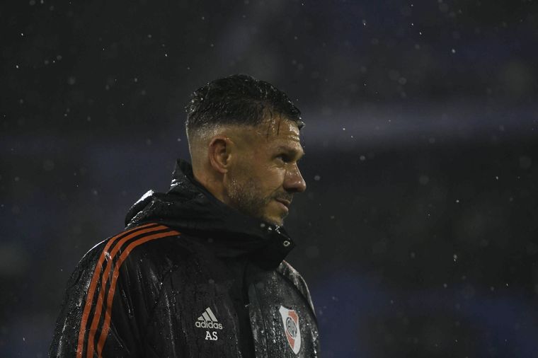 Demichelis bajó a Armani de los concentrados. Foto: Télam