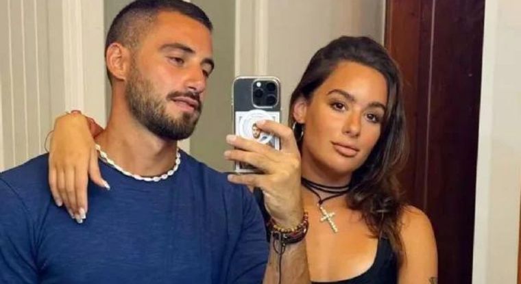 Nico Occhiato le encontró un insólito parecido a Flor Jazmín Peña con su nuevo look La pareja está pasando por un gran momento