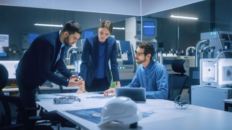 Hacía falta una manera distinta de enseñar y aprender ingeniería en el país. Hacía falta una manera distinta de enseñar y aprender ingeniería en el país.
