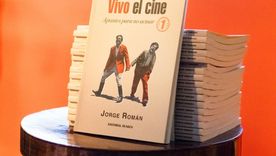 La portada de Vivo el cine, libro de Jorge Román. La portada de Vivo el cine, libro de Jorge Román.