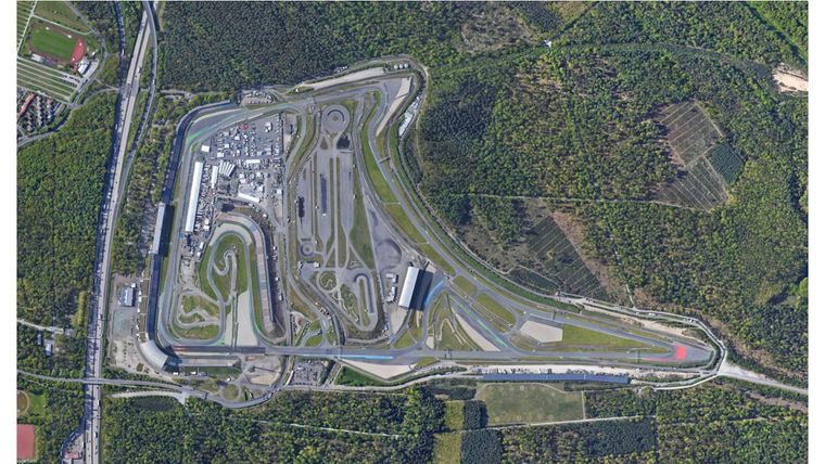 El circuito Hockenheim de Alemania, que Hermann Tilke remodeló en 2002. El circuito Hockenheim de Alemania, que Hermann Tilke remodeló en 2002.