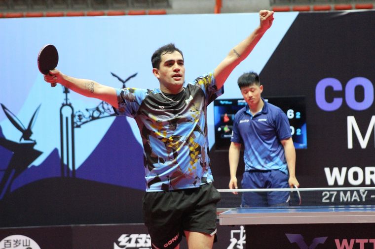 Alto mira a la tribuna, donde esta su familia Foto: Prensa WTT Contender