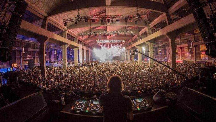 La misma productora también organizó el mes pasado el evento que encabezó Hernán Cattáneo en Córdoba, donde falleció otra chica tras el consumo  de éxtasis y metanfetaminas. Foto: Instagram Hernán Cattaneo