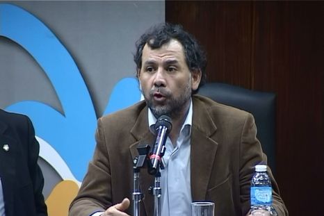 Fabio Erreguerena, decano electo de la facultad de Ciencias Políticas y Sociales de la UNCuyo. Fabio Erreguerena, decano electo de la facultad de Ciencias Políticas y Sociales de la UNCuyo.