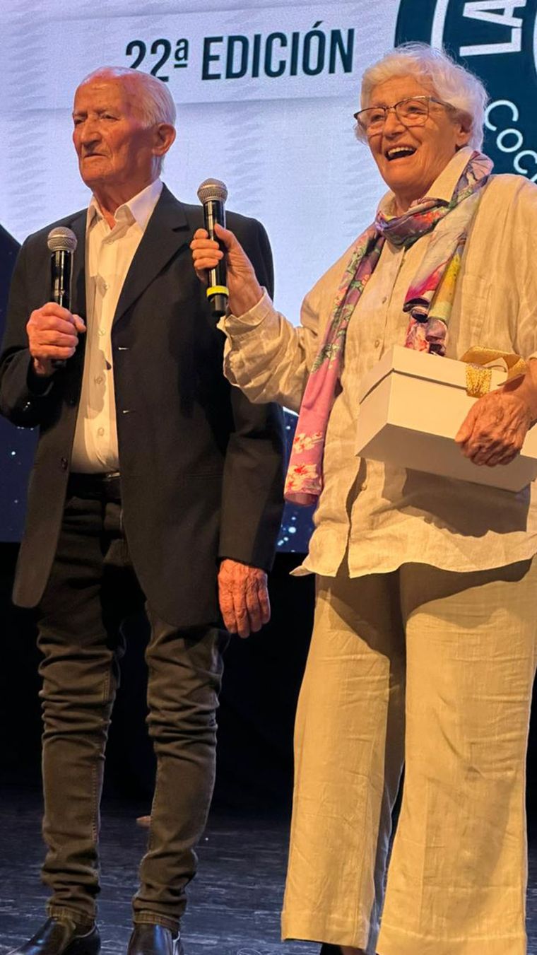 Roberto Porfiri, 96 años, fundador de Montecatini. María Teresa Barbera, 91 años, fundadora de La Marchigiana. Historia viva de la gastronomía argentina. Roberto Porfiri, 96 años, fundador de Montecatini. María Teresa Barbera, 91 años, fundadora de La Marchigiana. Historia viva de la gastronomía argentina.