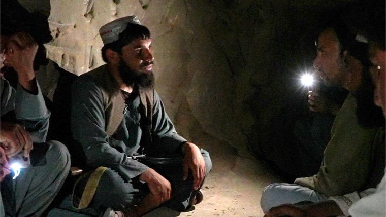 Abid Lalai es uno de los muchos combatientes talibanes que se escondieron en cuevas para evitar ser capturados por anteriores gobiernos afganos respaldados por Occidente.