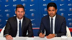 Messi y el presidente del PSG, Nasser Al Khelaifi. Foto: AURELIEN MEUNIER - PSG