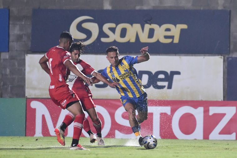 Con un gol sobre el filo del entretiempo, Deportivo Maipú cae 1-0 frente a Atlanta en Villa Crespo.