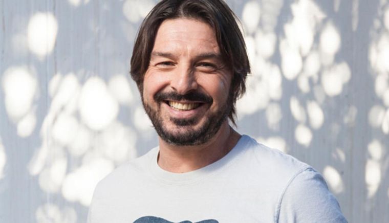 Damián de Santo disfruta de la compañía de su esposa Damián de Santo continúa enamorado