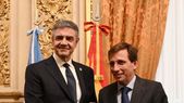 Jorge Macri junto a José Luis Martínez-Almeida, alcalde de Madrid. Jorge Macri junto a José Luis Martínez-Almeida, alcalde de Madrid.