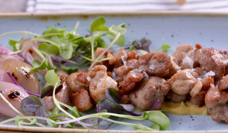 Descubre la receta de riñones al vino blanco perfecta para cenas especiales