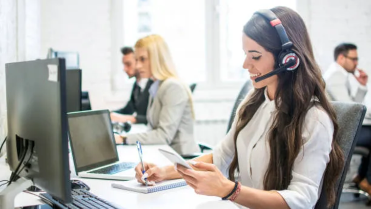 La empresa se encuentra en la búsqueda de Ejecutivos de Televentas. Foto: Freepik