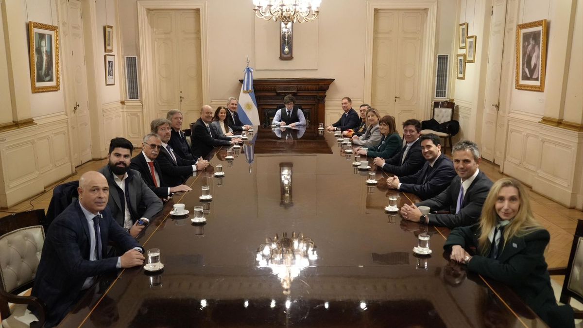 Encuesta que preocupa al Gobierno: altos índices de imagen negativa y desconocimiento de los ministros de Milei
