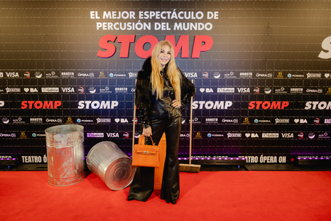 Graciela Alfano en la alfombra roja de Stomp. Graciela Alfano en la alfombra roja de Stomp.