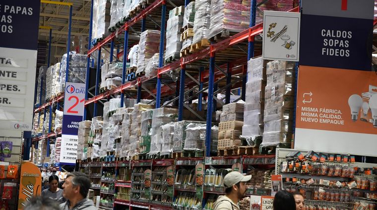 Las ventas mayoristas fueron las que más cayeron. Foto: ALF PONCE MERCADO / MDZ