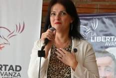 La concejal electa en por Montecarlo, Misiones, Patricia Buckmayer involucrada en apología de la dictadura.