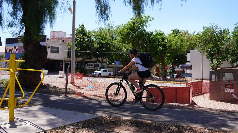 El Metrotranvía ampliará su recorrido en Godoy Cruz, Luján y Las Heras. El Metrotranvía ampliará su recorrido en Godoy Cruz, Luján y Las Heras.