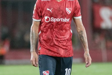 MDZol | Luciano Cabral, el líder futbolístico del Rojo que tiene ilusionados a los hinchas. Foto: @Independiente