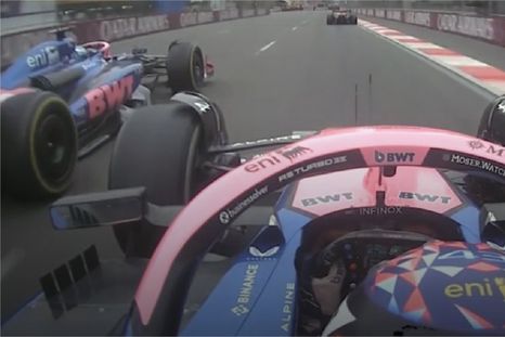 Franco Colapinto defendió su posición ante Pierre Gasly hasta la última vuelta, pero terminó detrás de su compañero en Azerbaiyán.