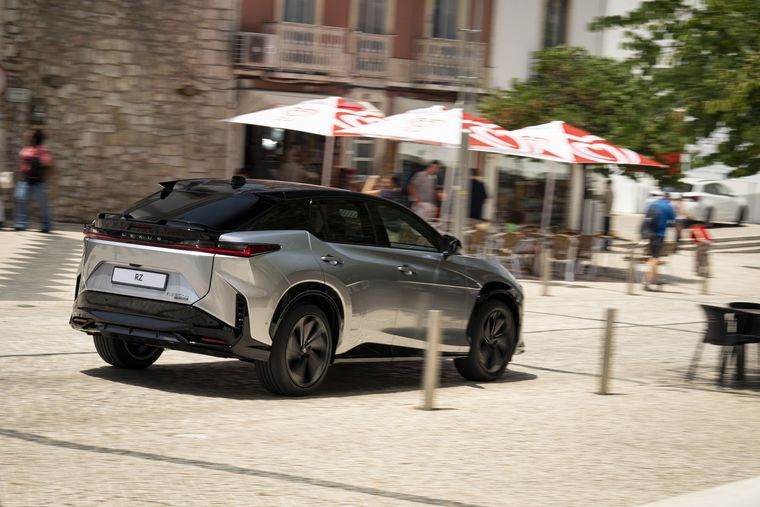 Lexus RZ 2025