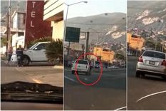 Su mujer lo estaba esperando. Su mujer lo estaba esperando.