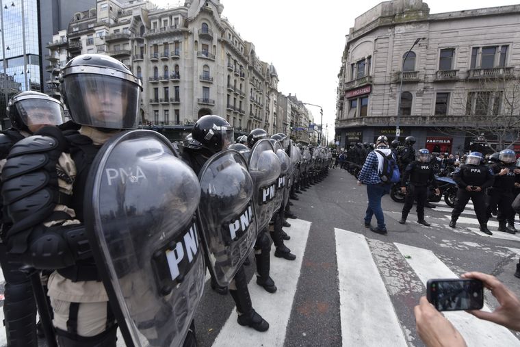 Operativo de seguridad en las inmediaciones del Congreso de la Nación Foto: Juan Mateo Aberastain/MDZ